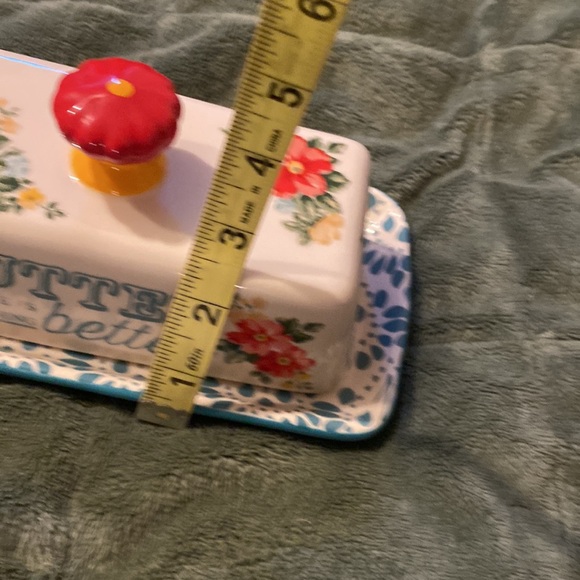 The Pioneer Woman “Butter Makes Everything Better” Butter Dish - Picture 11 of 11